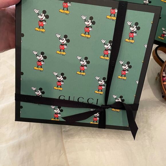 Gucci x Disney Circle Backpack Bag Purse NEW in box + shopping bag - Picture 5 of 14